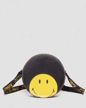 Dr Martens Smiley® Round 7 Inch Crossbody Accessories Laukut Mustat | Suomi_Dr70972