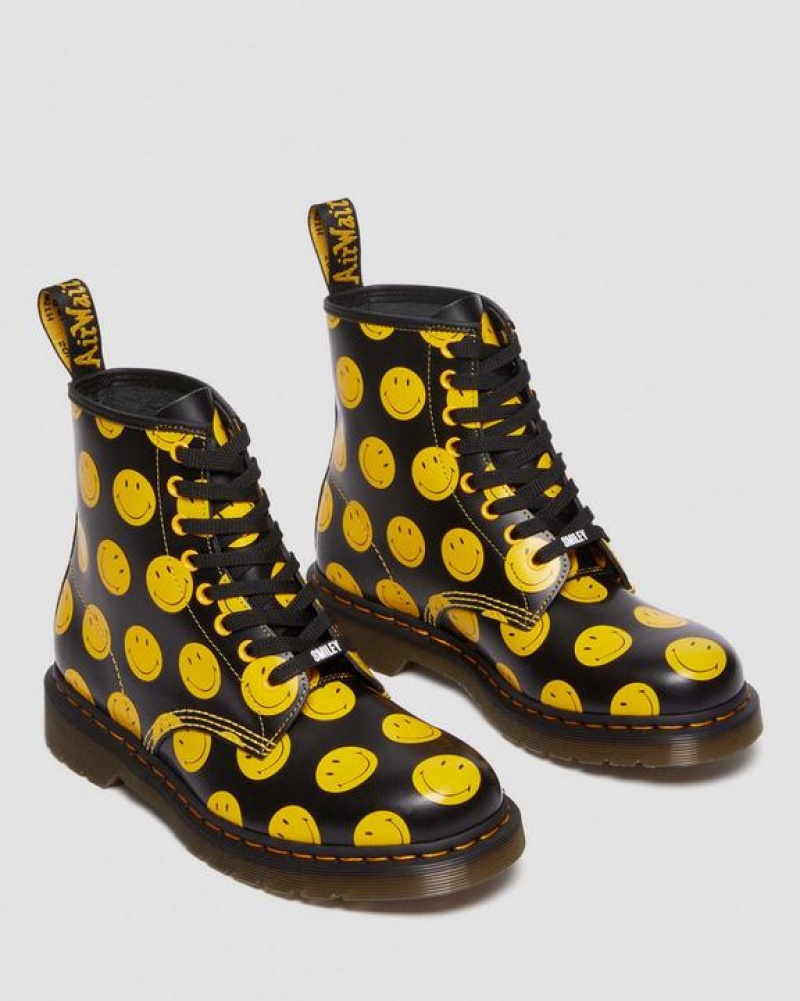 Dr Martens 1460 Smiley® Smooth Nahkaiset Pitsi Up Naisten Saappaat Mustat | Suomi_Dr80970