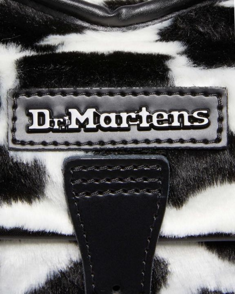 Dr Martens Heart Shaped Faux Fur Cow Print Backpack Accessories Laukut Mustat Valkoinen | Suomi_Dr75349